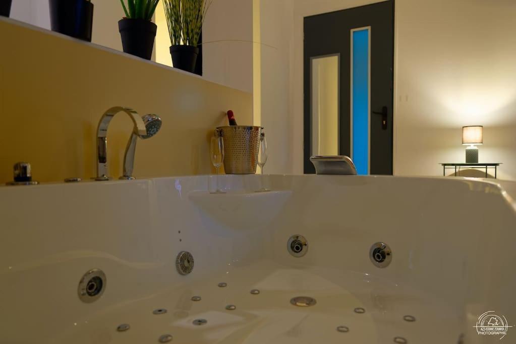 Suite Le Cocoon & Spa By Nancyintimelounge Εξωτερικό φωτογραφία